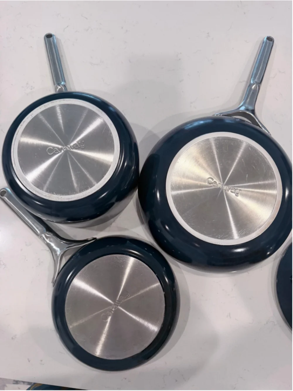 Set of 5 Caraway 8” & 10.5” Frying Pans & 3 Qt Sauce Pan w/Lids in Navy!